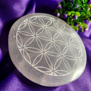 Selenite Charging Plate